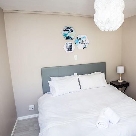 Mulenvo Guest House Bloubergstrand Esterno foto